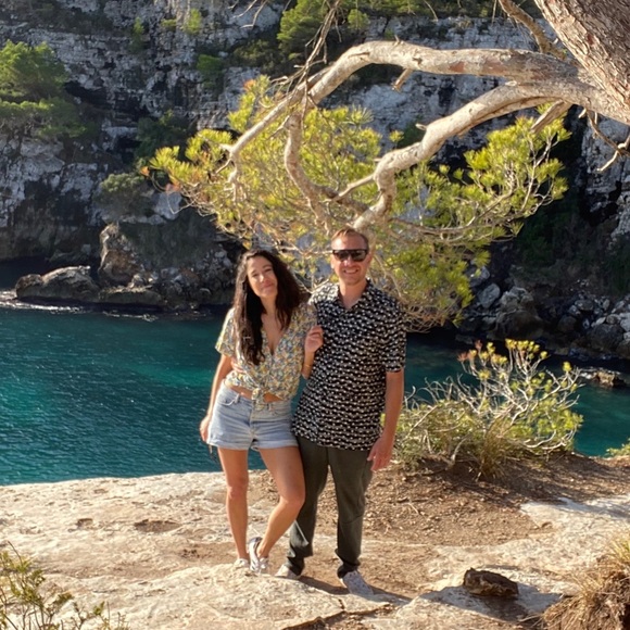 Meet your Posher, Andria - Picture 2 of 5